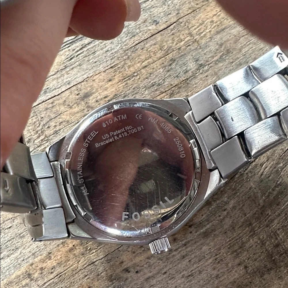 Fossil Men's Black and Silver Watch